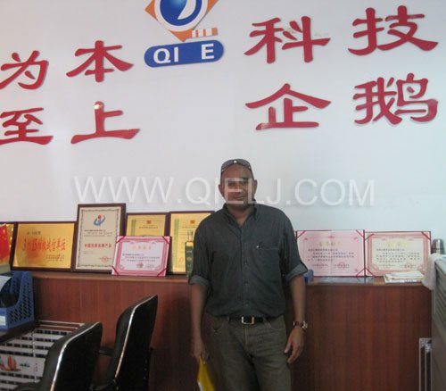 2011年7月25日，外國友人參觀考察我公司！明經(jīng)理等接待并陪同參觀！(圖1)