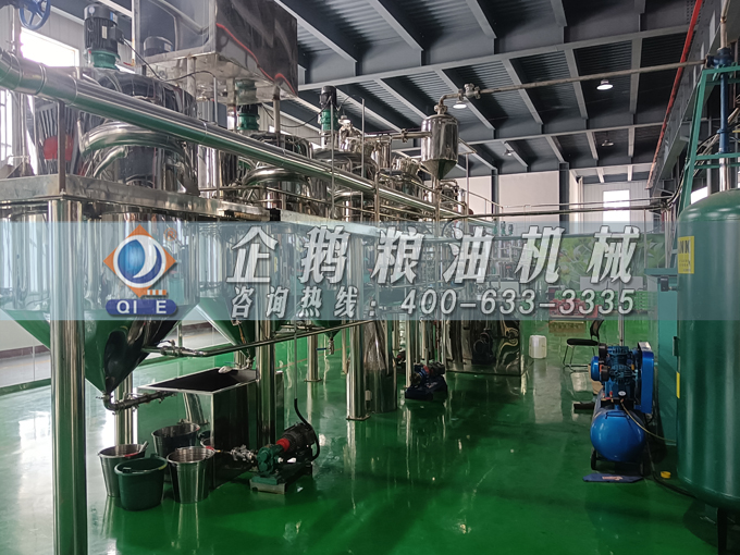 企鵝牌茶籽油雙螺桿榨油機(jī)，用心制造獲得客戶認(rèn)可(圖5)