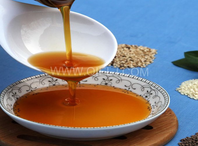 芝麻油提取加工，企鵝糧油機(jī)械生產(chǎn)色香味俱佳的油脂(圖1)
